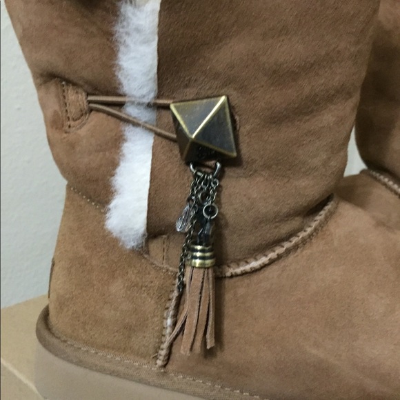 Brand New Authentic UGG Boots Size 9 - Picture 5 of 8